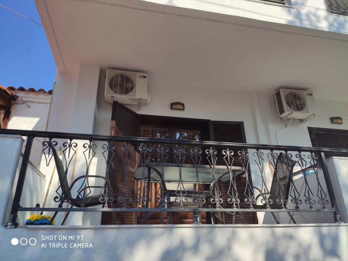 פפקוהורי Elsa Apartments מראה חיצוני תמונה